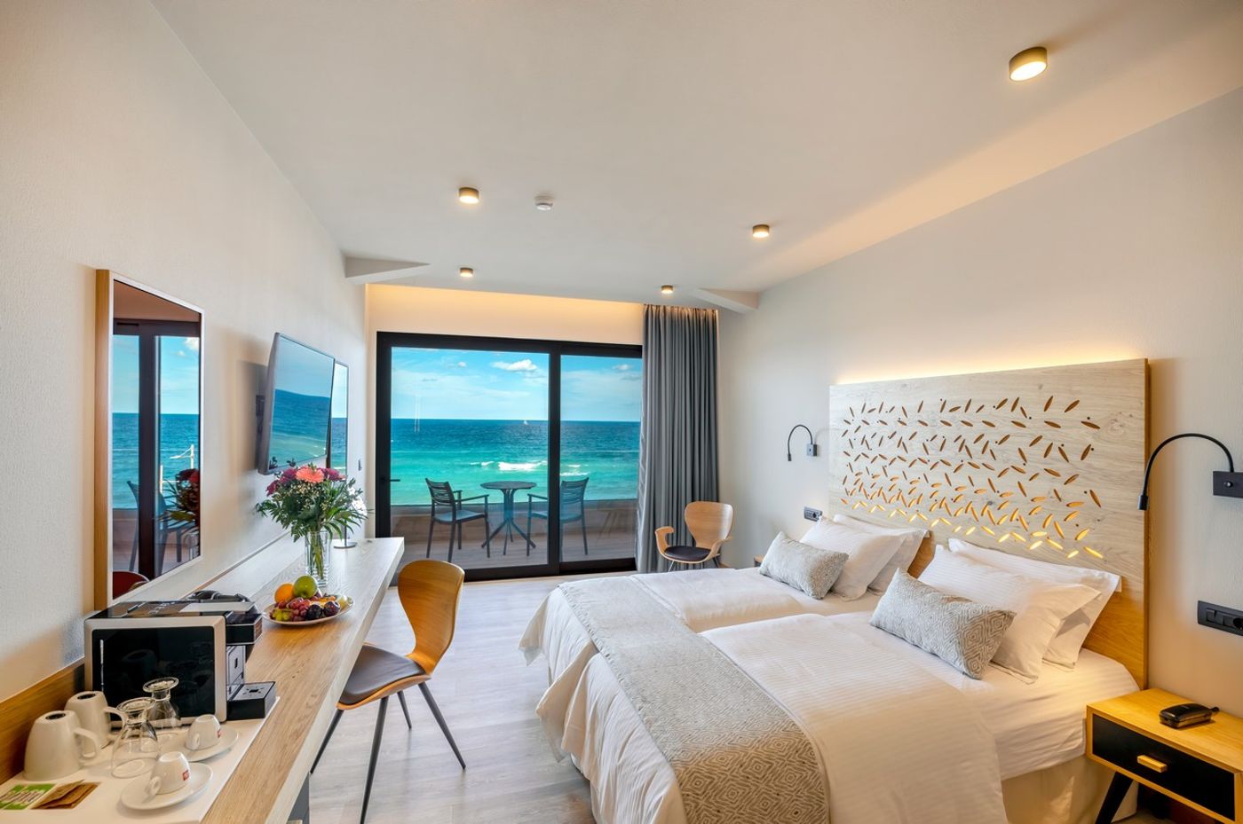 Atlantis-Beach-Room-10