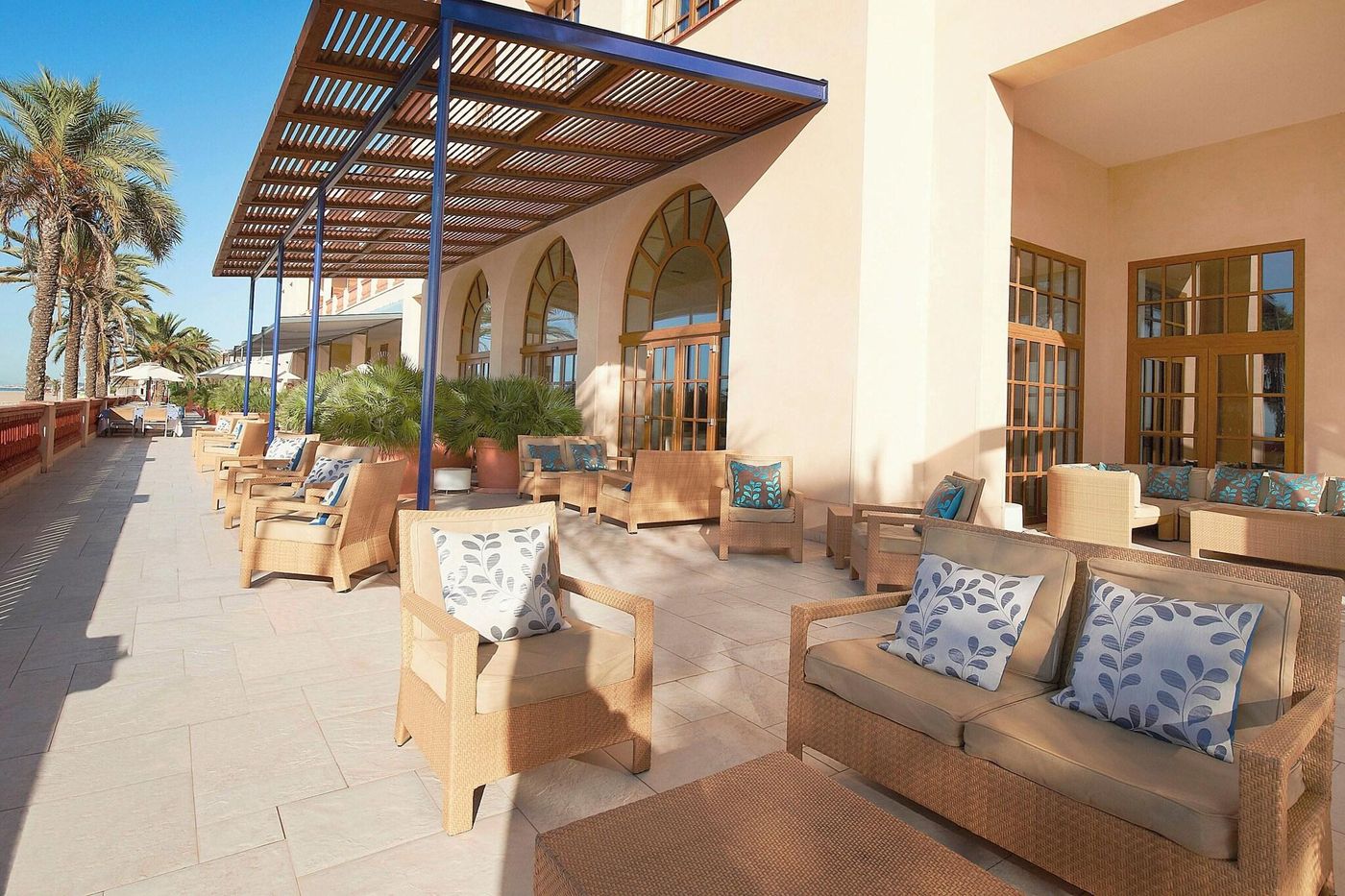 Le-Meridien-Ra-Beach-Hotel---Spa-Beach-8