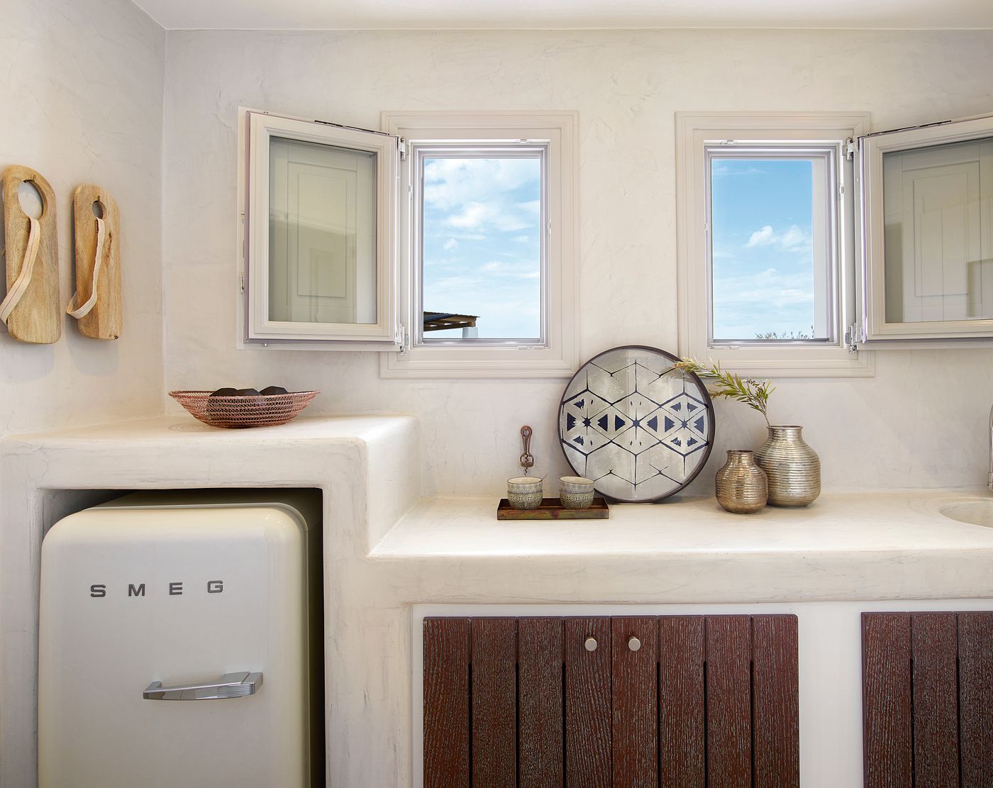 Santo-Maris-Oia--Luxury-Suites---Spa-Room-55