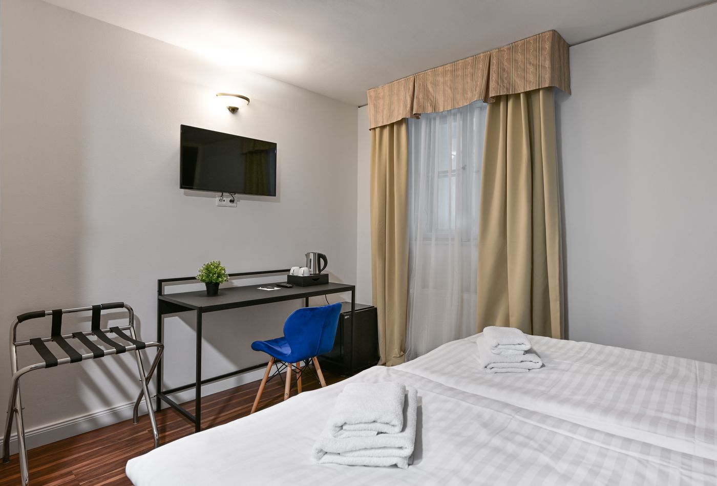 Hotel-Mala-Strana-Room-11