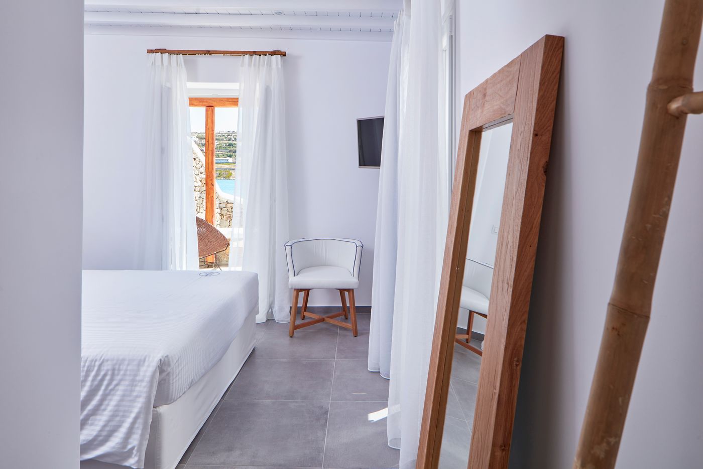 Mykonos-Waves-Room-12