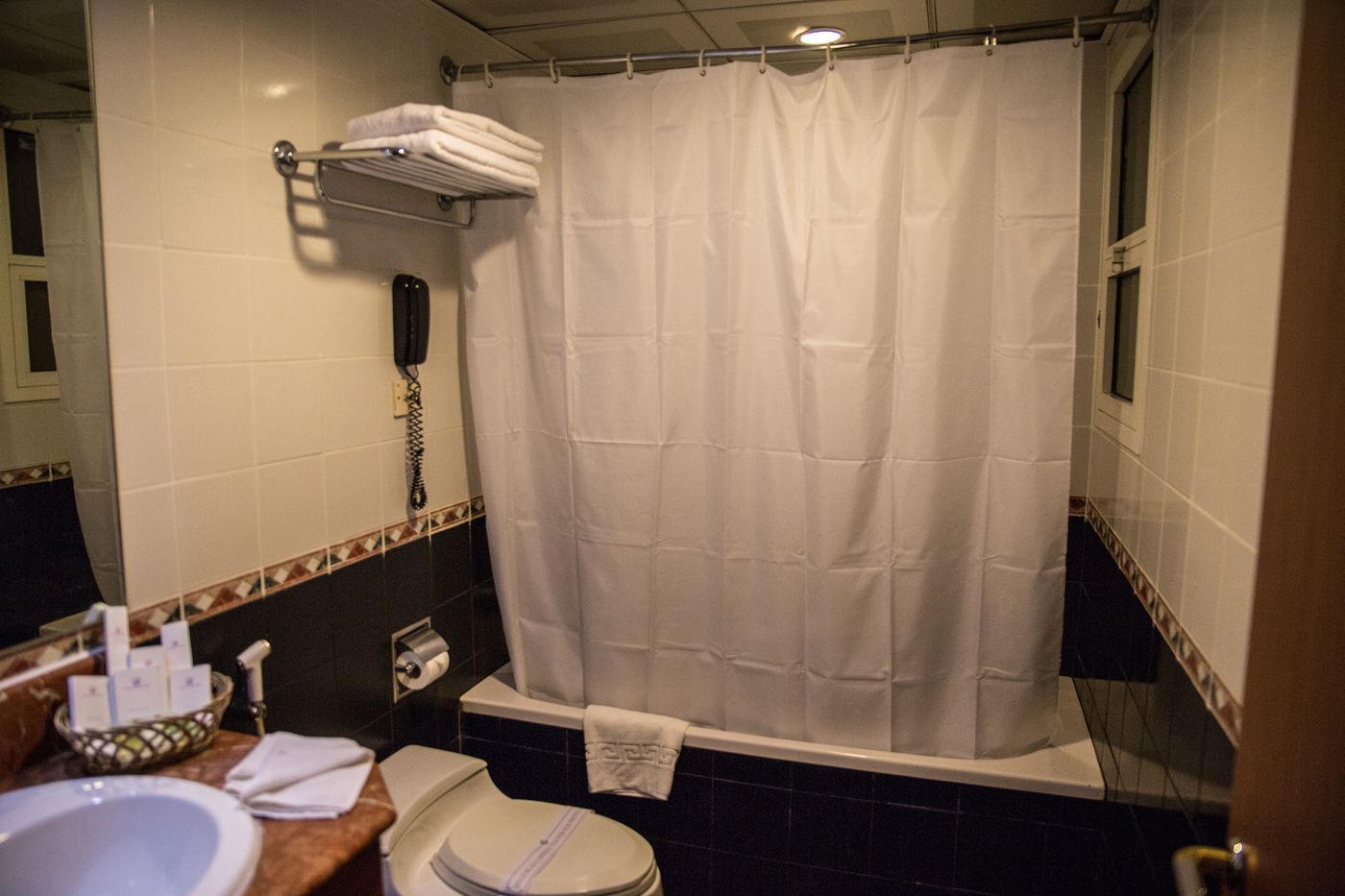 Saffron-Boutique-Hotel-Room-10