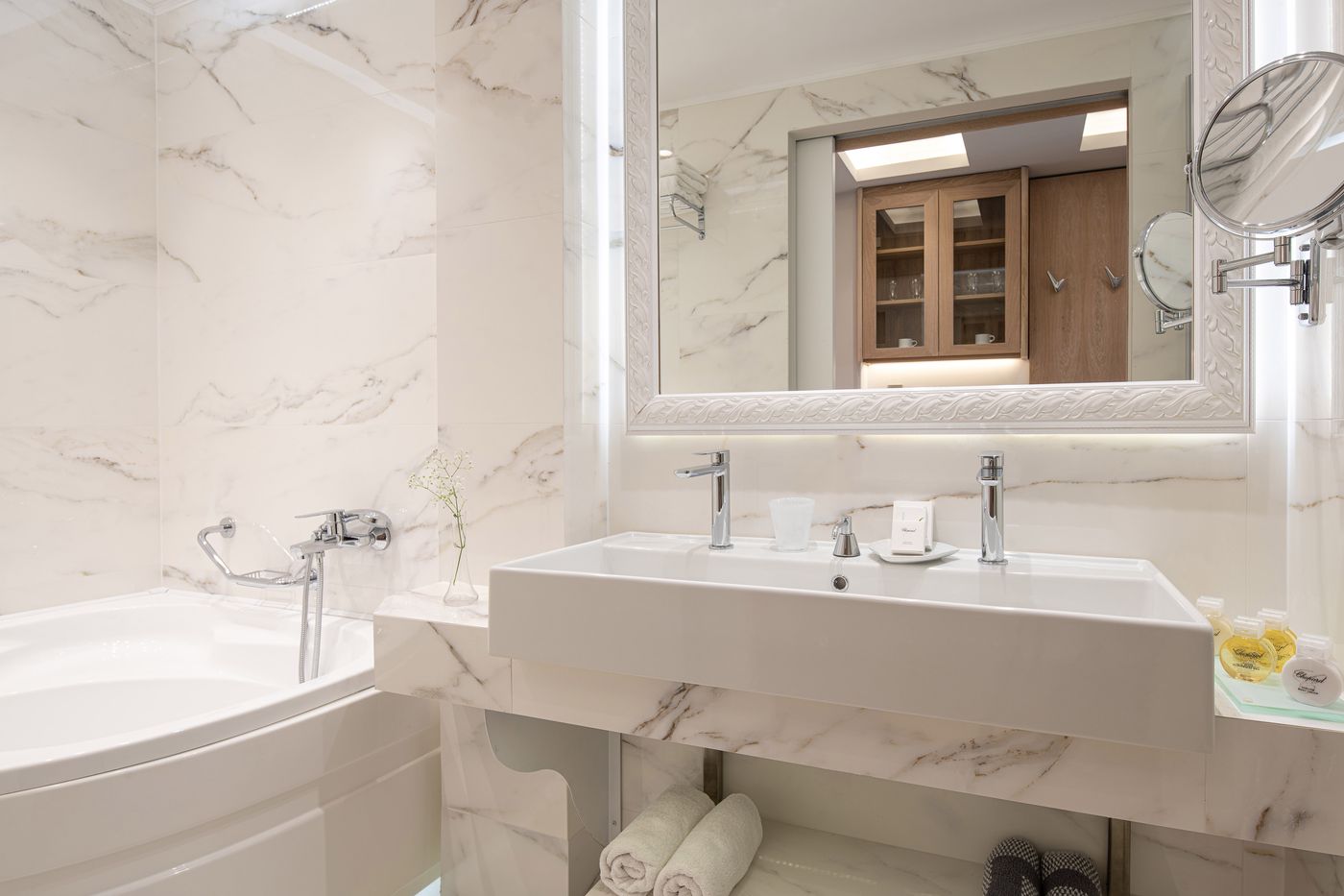 Anthemus-Sea-Beach-Hotel---Spa-Room-71