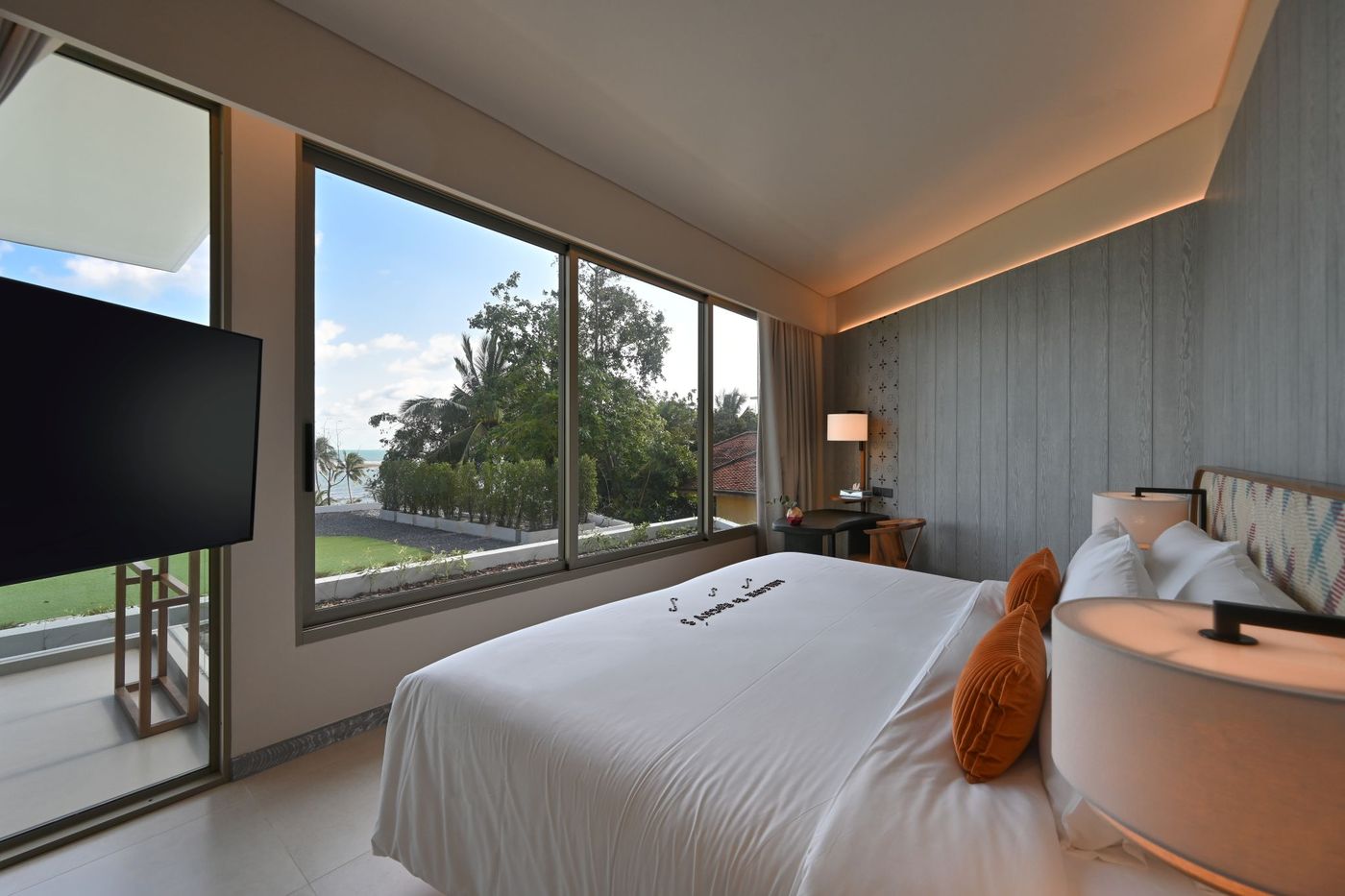 Rocky-s-Boutique-Resort--a-Veranda-Room-42