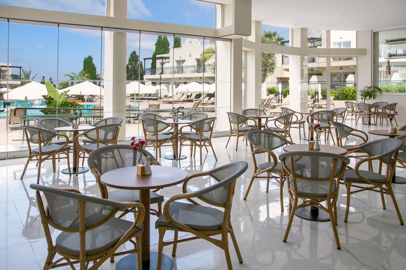 Louis-Paphos-Breeze-Restaurant-32