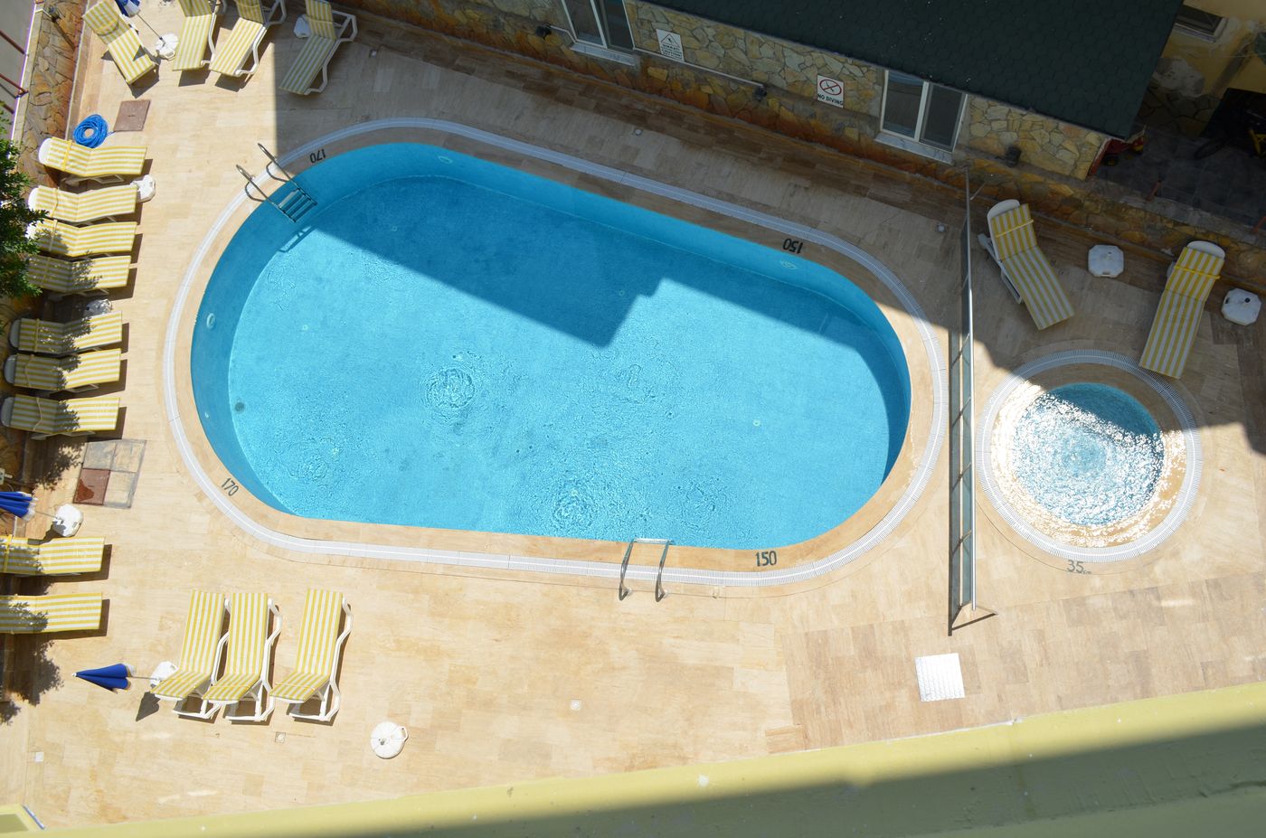 Mitos-Apartments-Pool-2