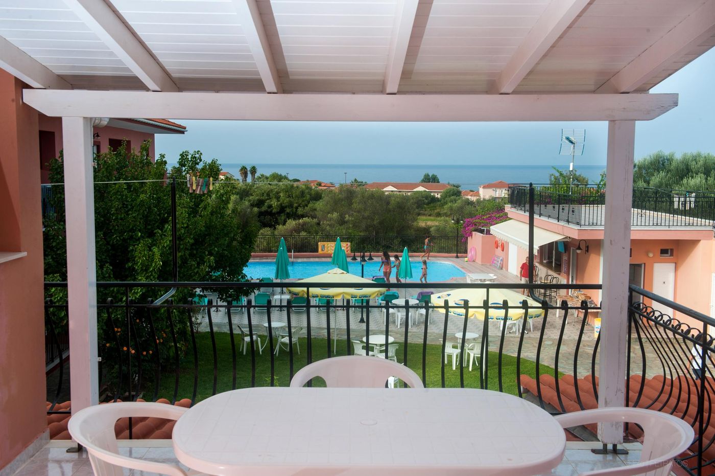 Paradise-Studios-Room-43