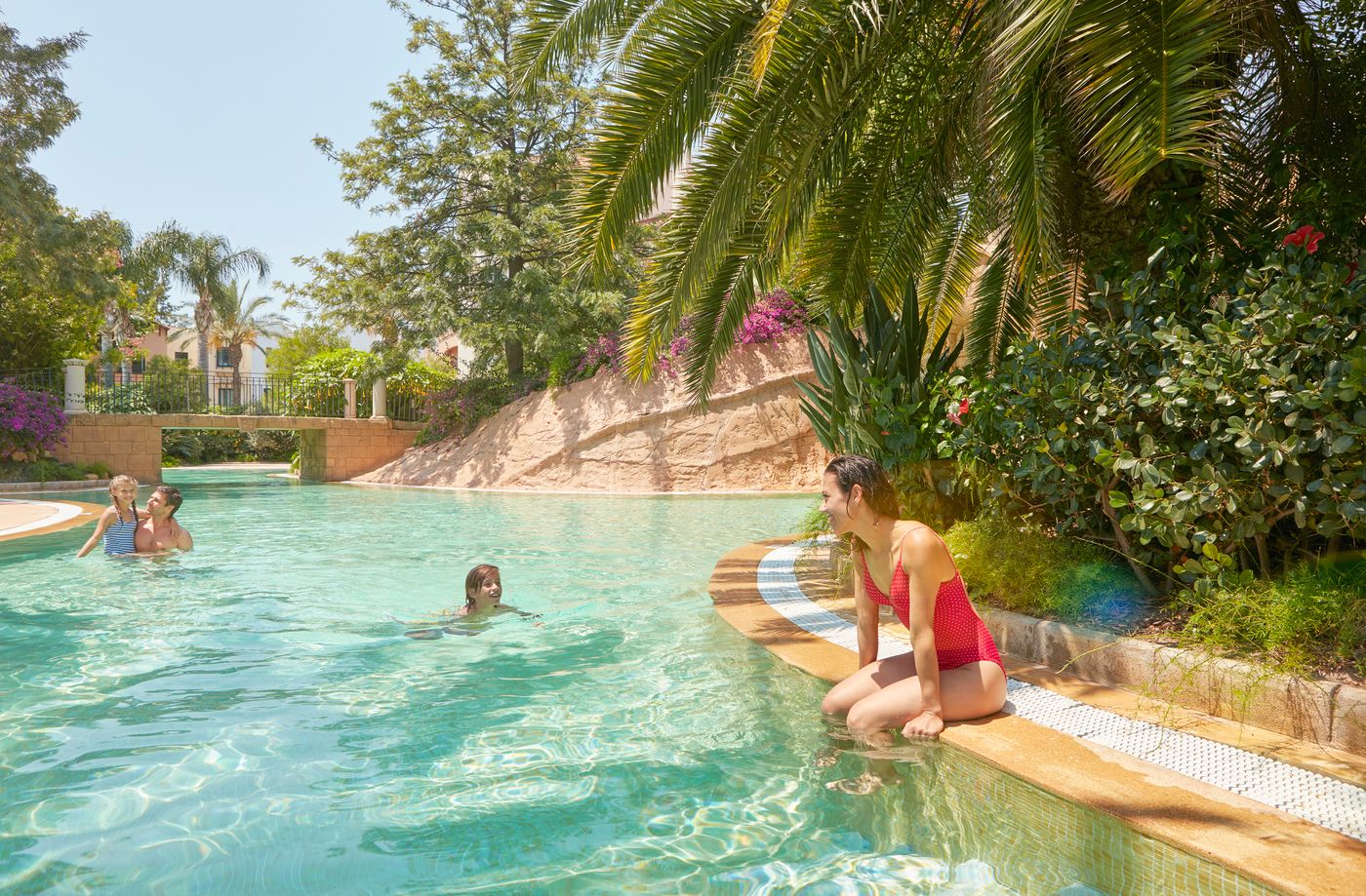 PortAventura-Hotel-PortAventura---Theme-Park-Pool-11