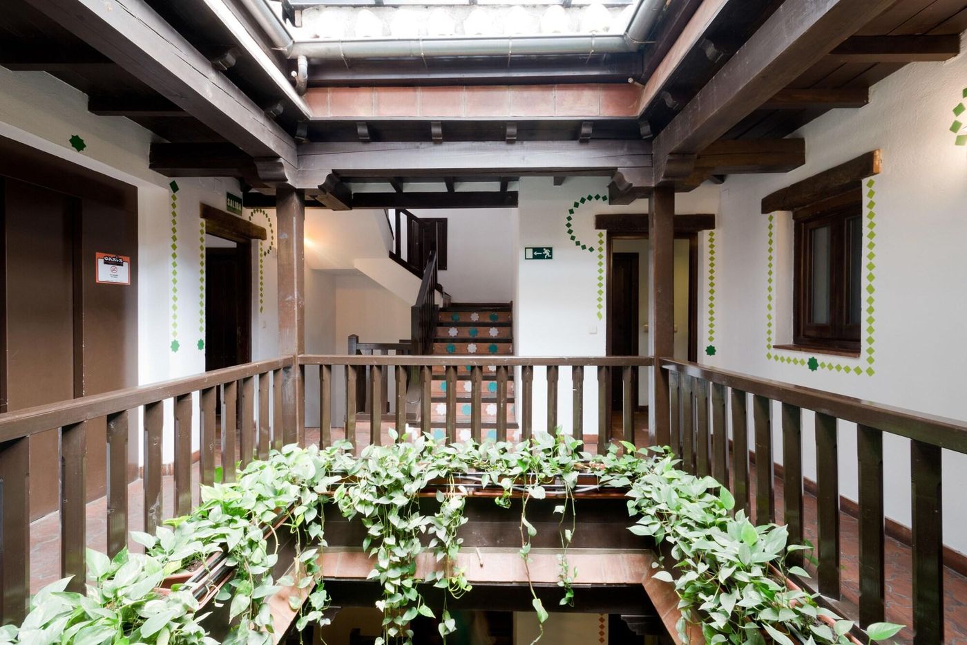 Oasis Backpackers Hostel Granada-Spain-Granada -General view-10