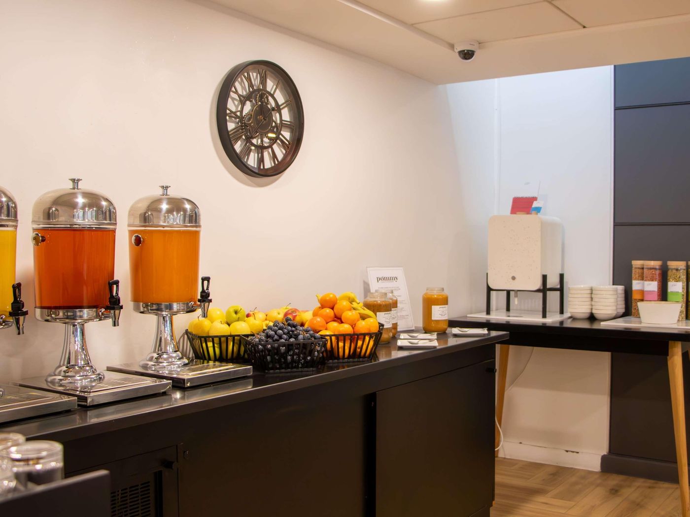 Mercure-Paris-Tour-Eiffel-Suffren-Restaurant-13