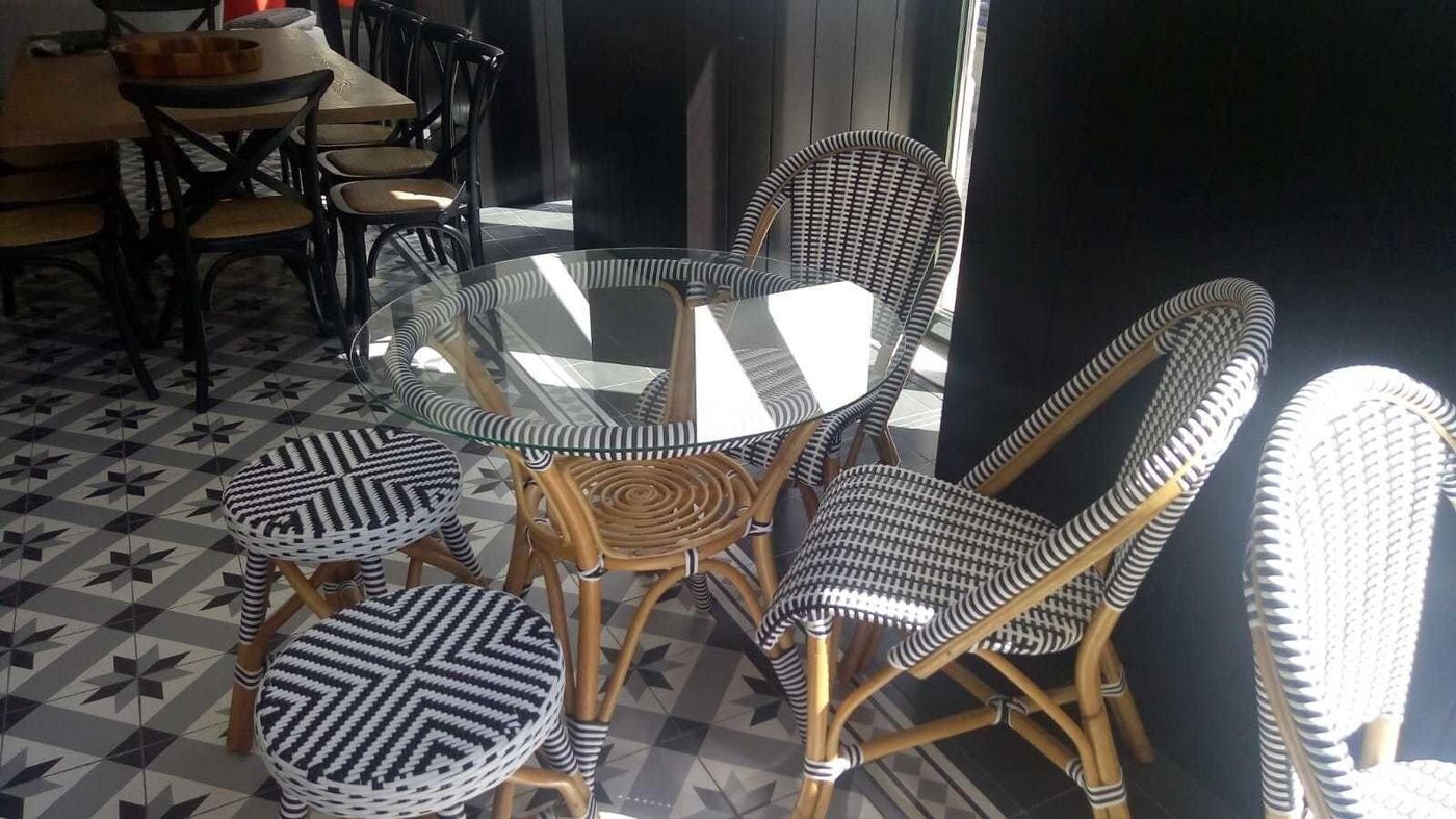 Be Lisbon Hostel Intendente-Portugal-LISBON-Bar-3