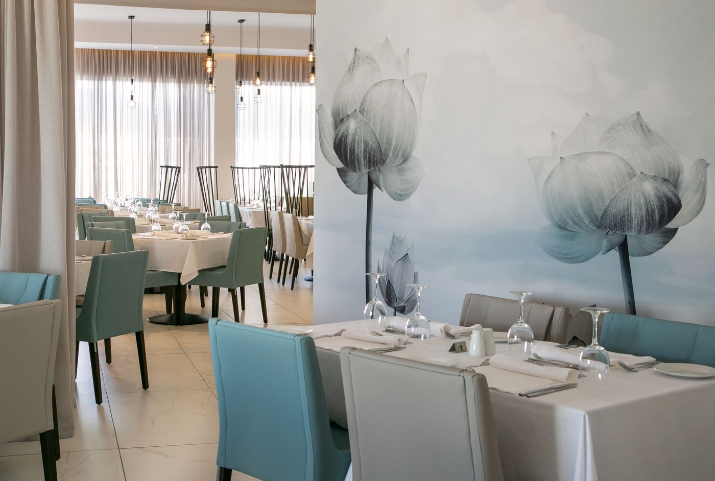 Vangelis-Hotel---Suites-Restaurant-33