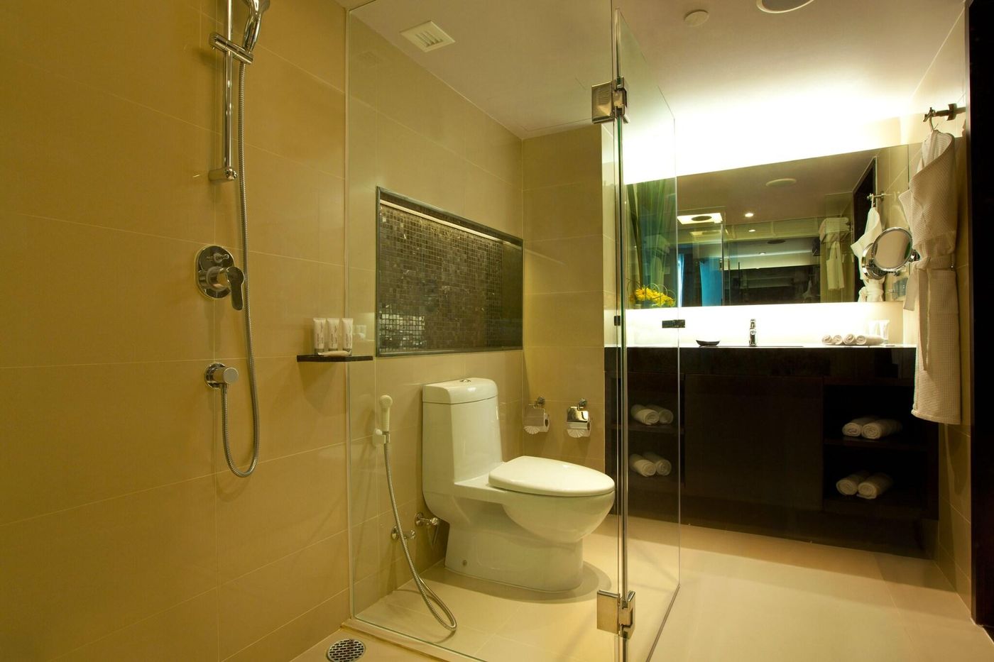 Le-Meridien-Phuket-Beach-Resort-Room-45