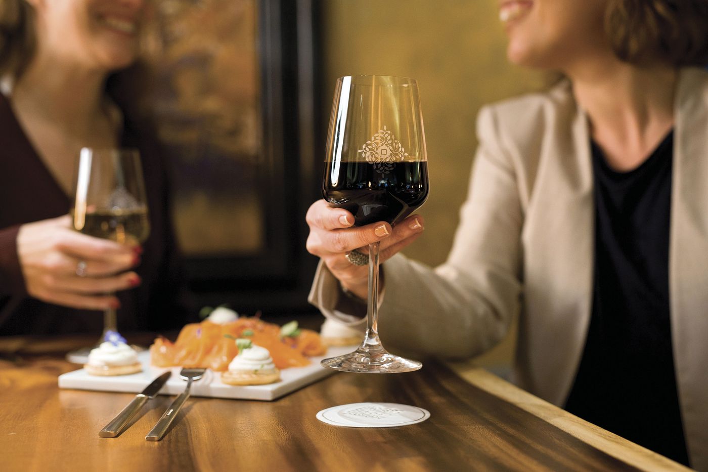 La-Demeure-Montaigne-Bar-76