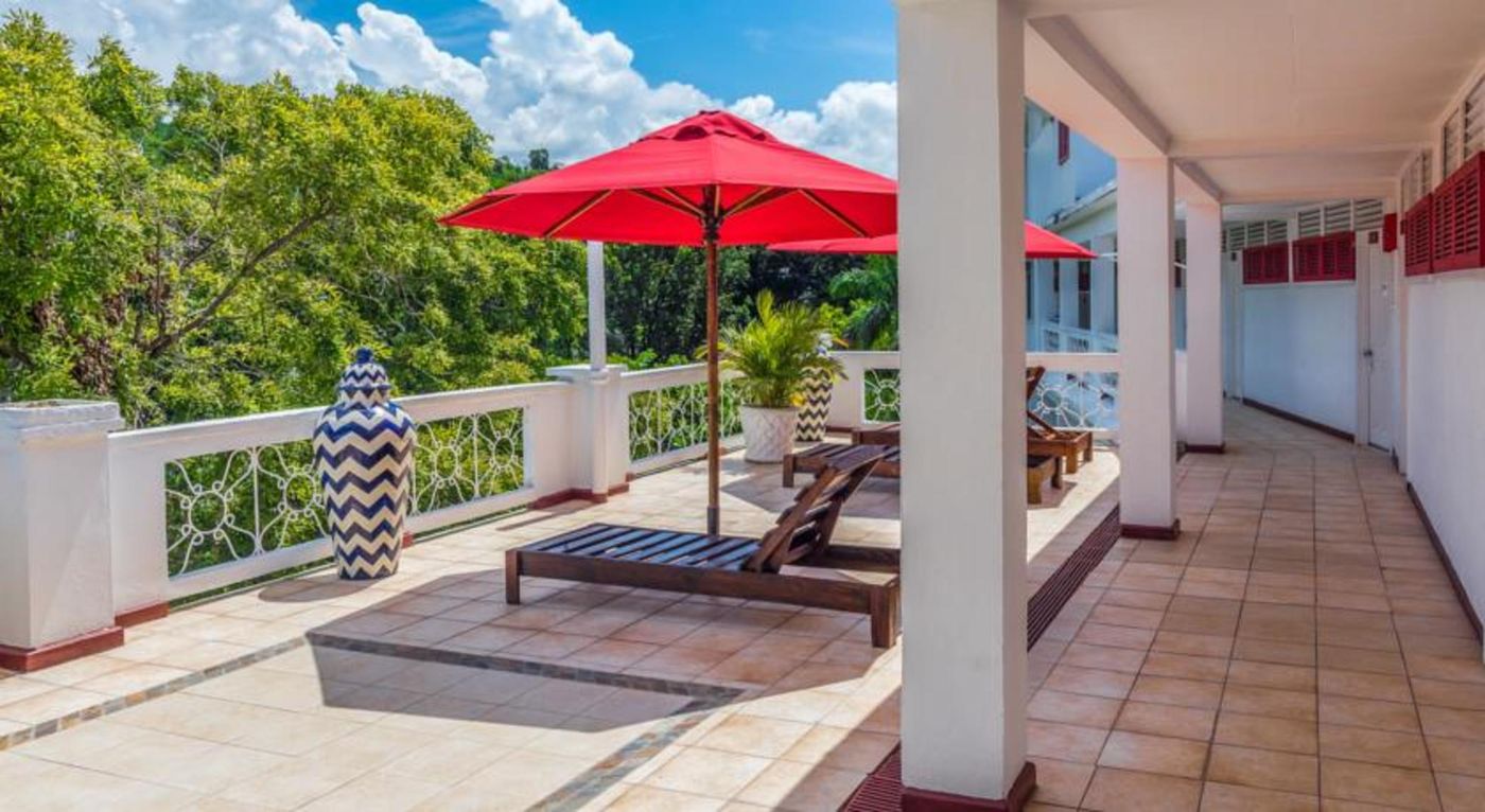 Grand-Decameron-Montego-Bay--A-Trademark-All-Inclusive-Terrace-68