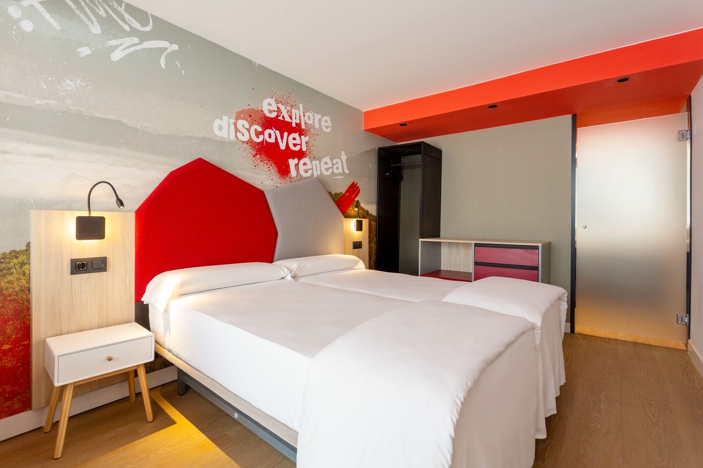 25.07.25 Sholeo Lodges Maspalomas