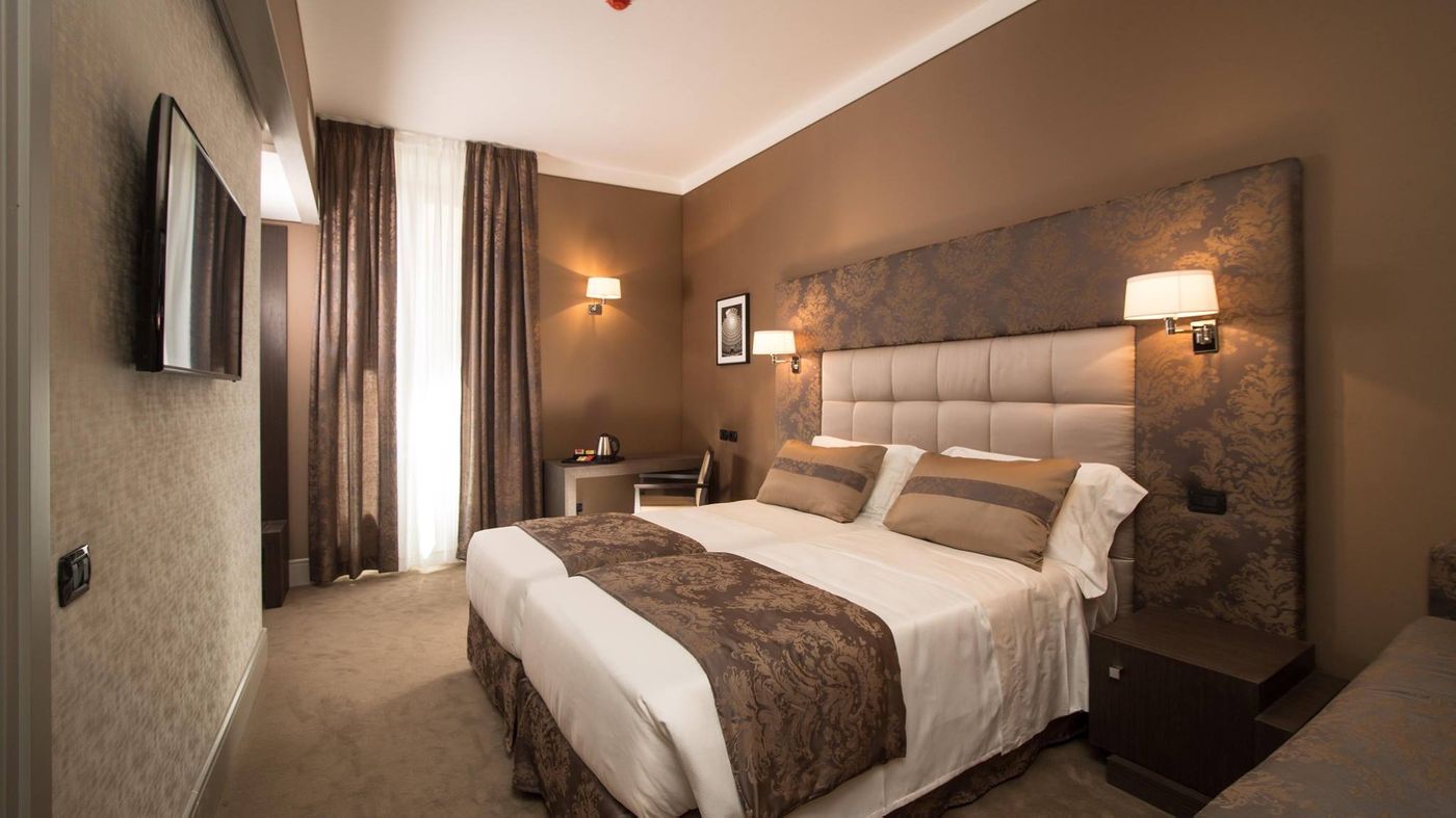 Monti-Palace-Hotel-Room-30