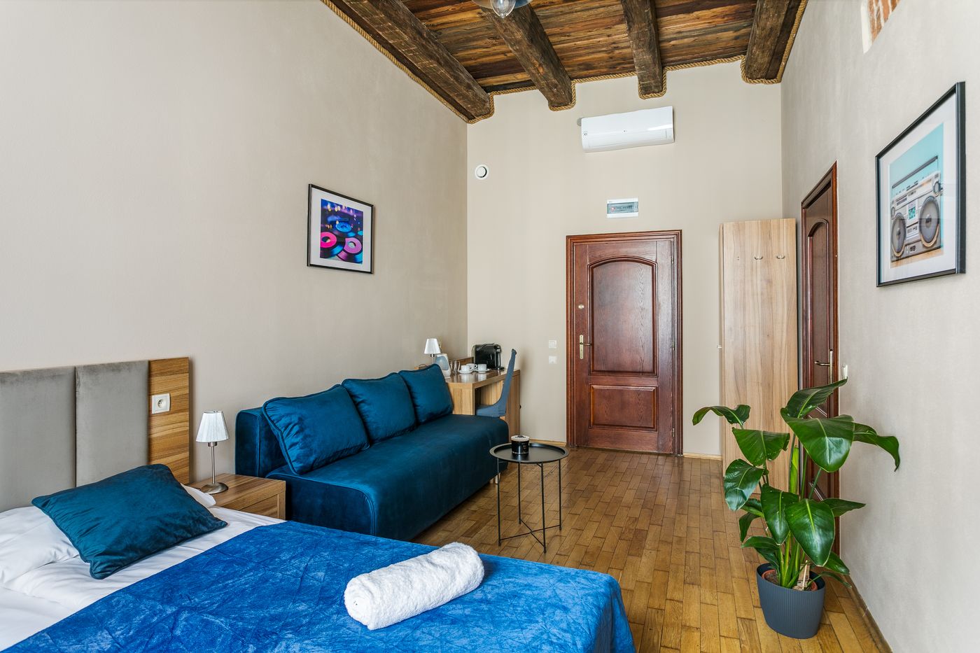 Pergamin-Aparthotel-Room-6