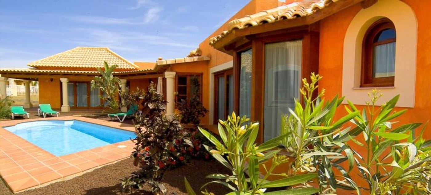 Vip-Villas-Caleta-Dorada-Room-1