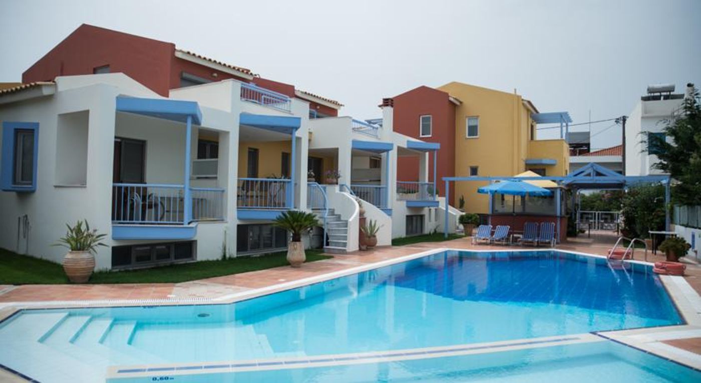 Niriides Hotel and Apartments