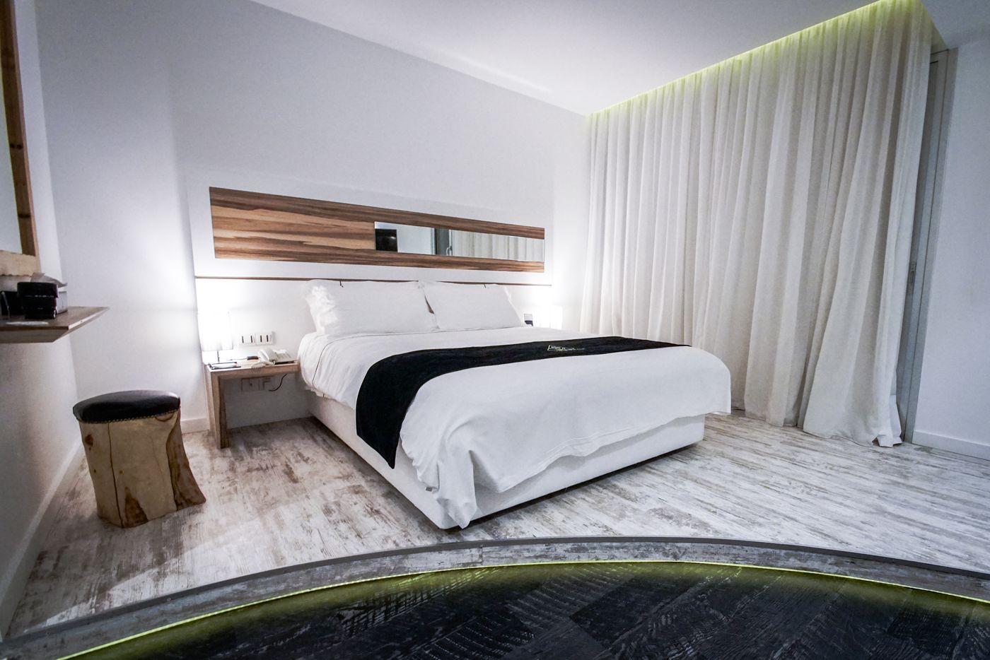 The-Ciao-Stelio-Deluxe-Hotel-Room-25