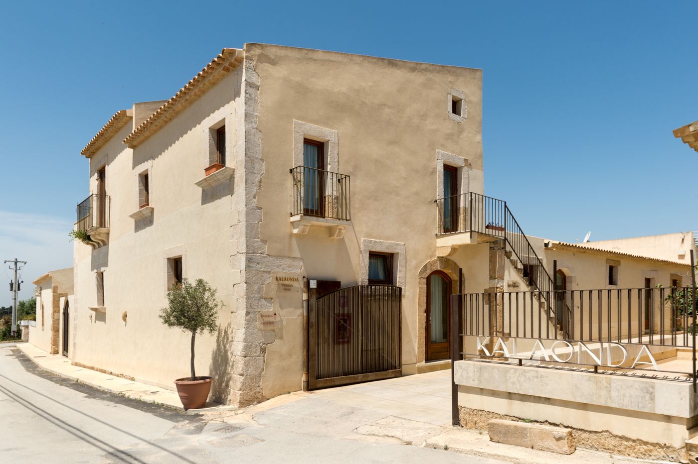 Kalaonda-Coutry-Resort-General-view-14