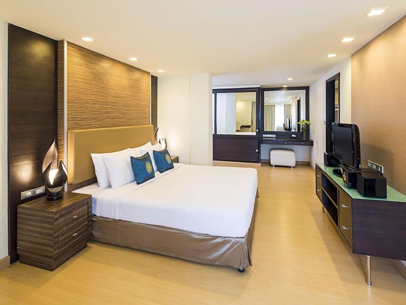 Aspen-Suites-Sukhumvit-2-Room-8
