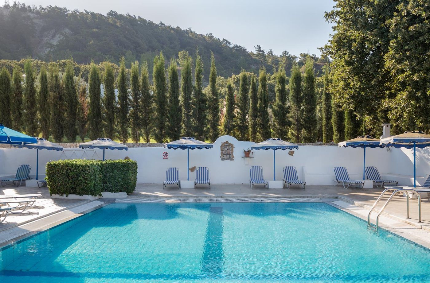 Nathalie-Hotel-Pool-4