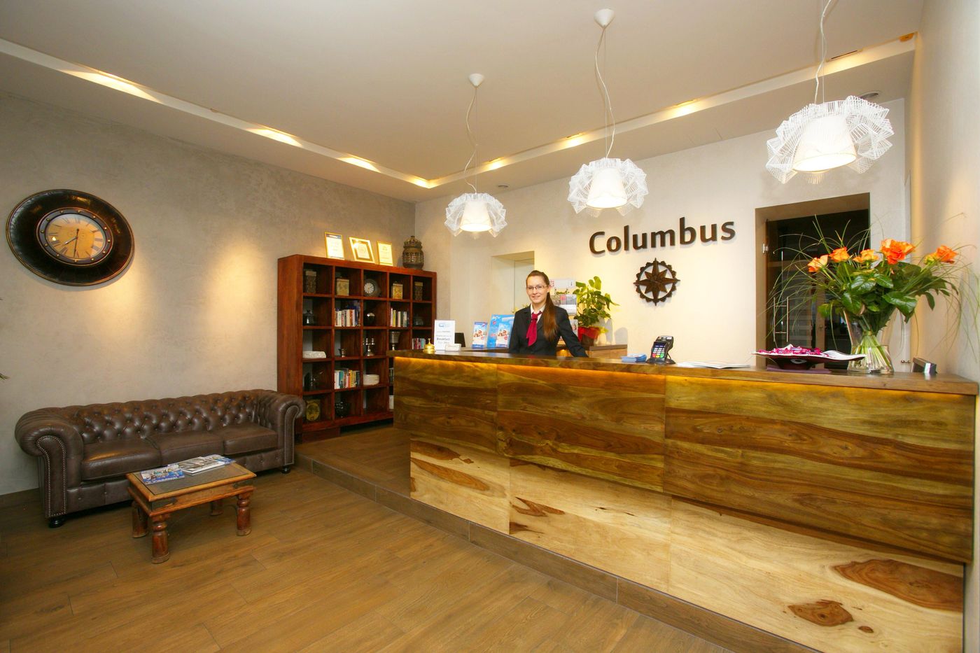 Columbus-Lobby-2