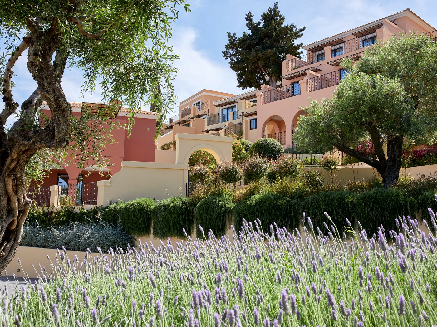 Nido, Mar-Bella Collection