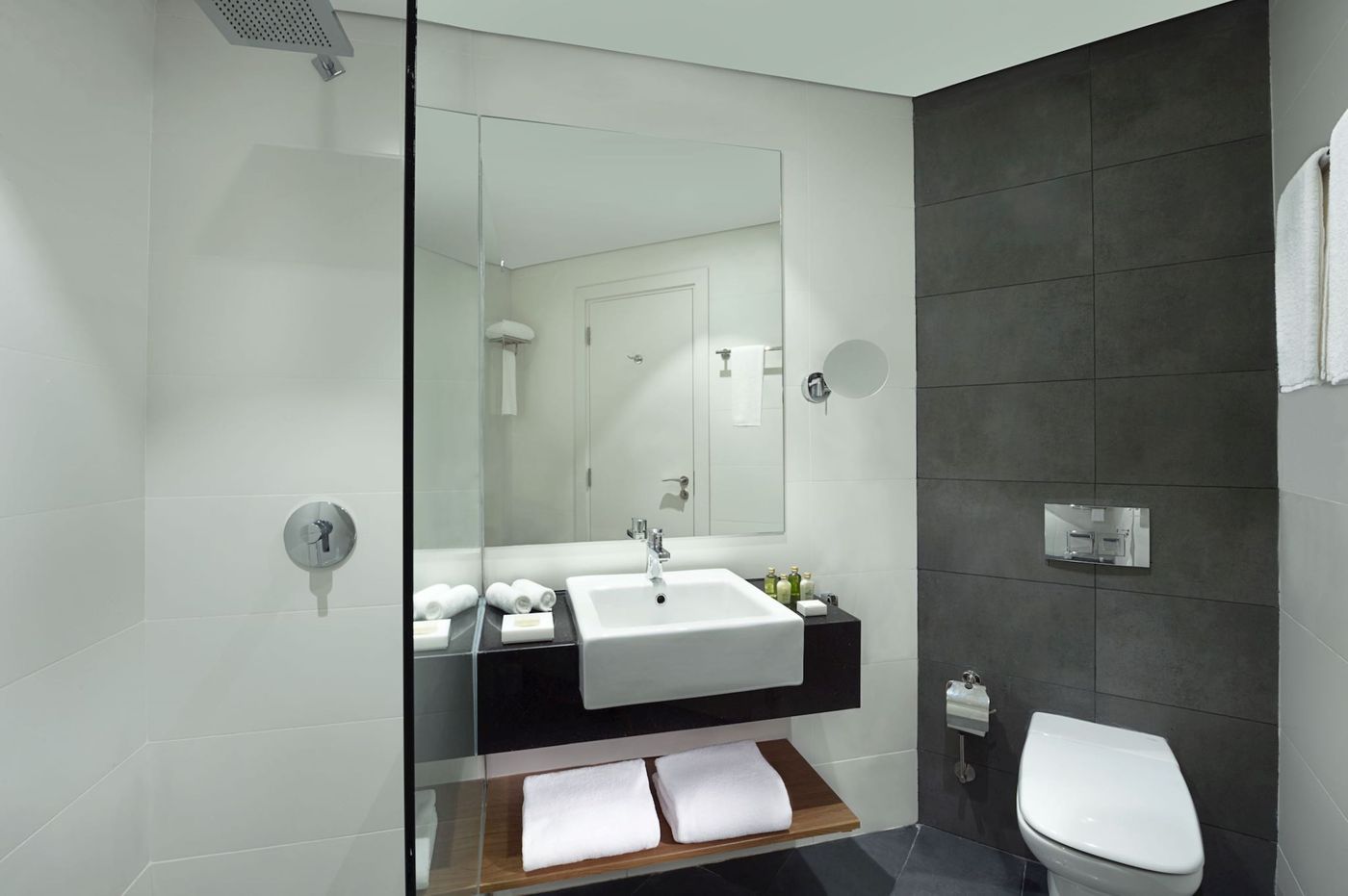 Tryp-By-Wyndham-Dubai-Room-22