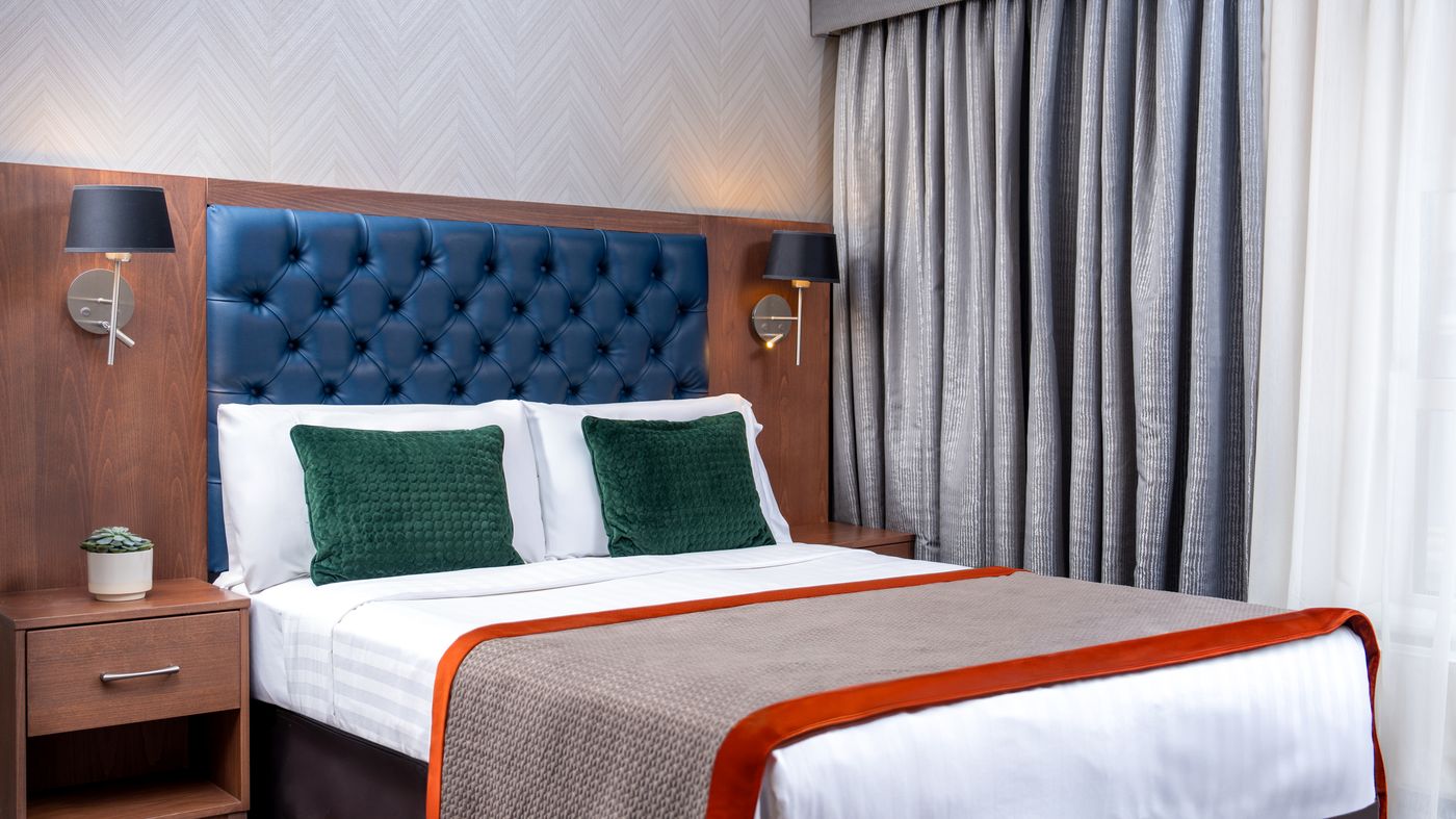 The-Fleet-Hotel-Room-7