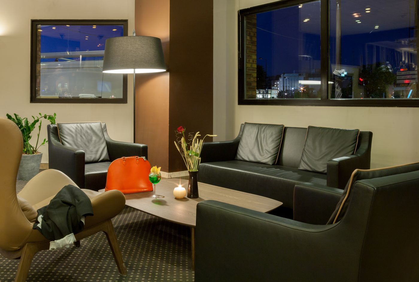 Apogia-Paris-Lobby-10