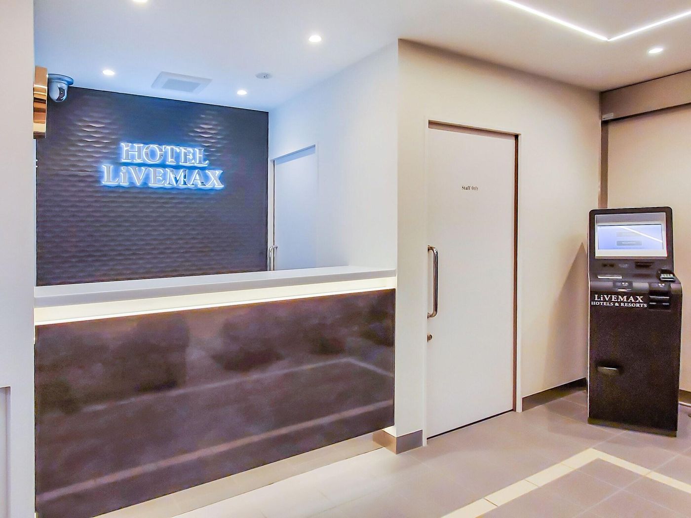 Hotel Livemax Ikebukuroekimae-Japan-Tokyo-Lobby-6