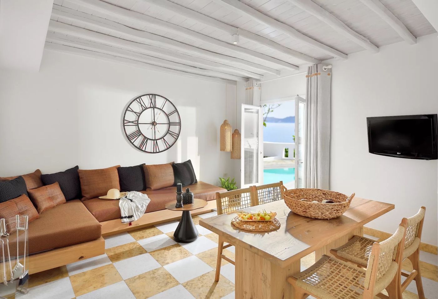 Saint-John-Hotel-Villas---Spa-Room-48