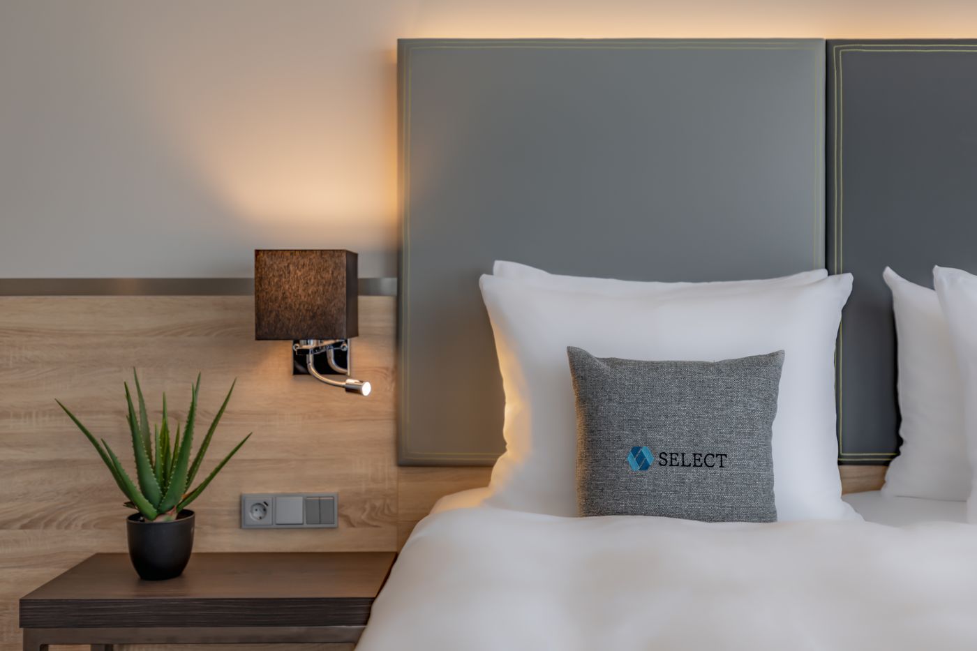 Select Hotel Berlin Spiegelturm-Germany-Berlin-Room-9