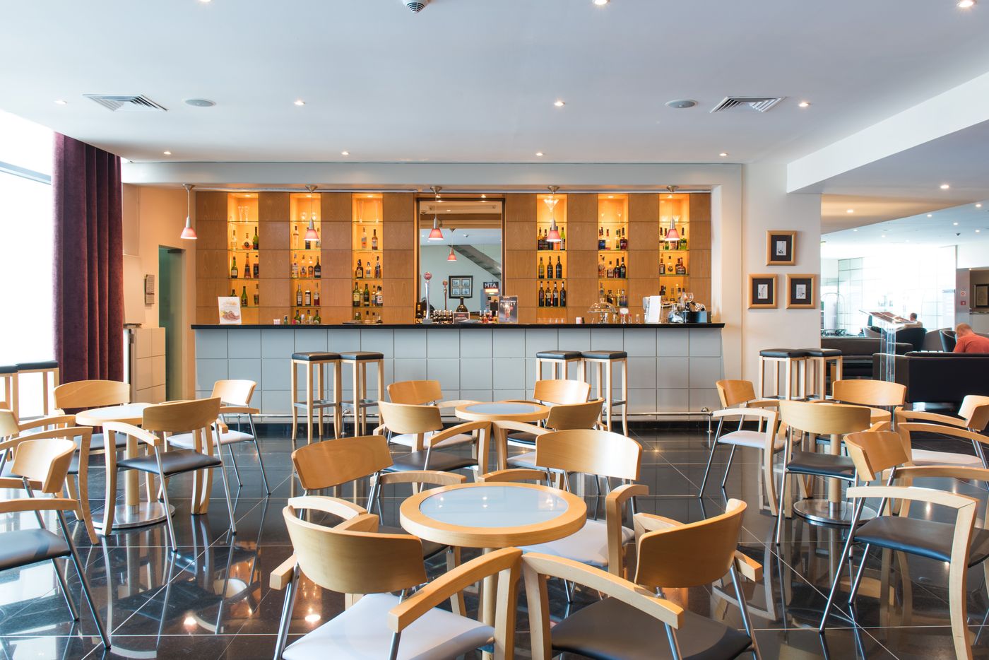 Vila-Gale-Opera-Bar-3