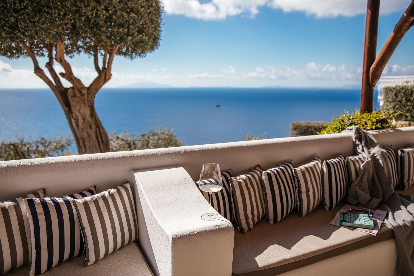 Villa-Fiorella-Art-General-view-73