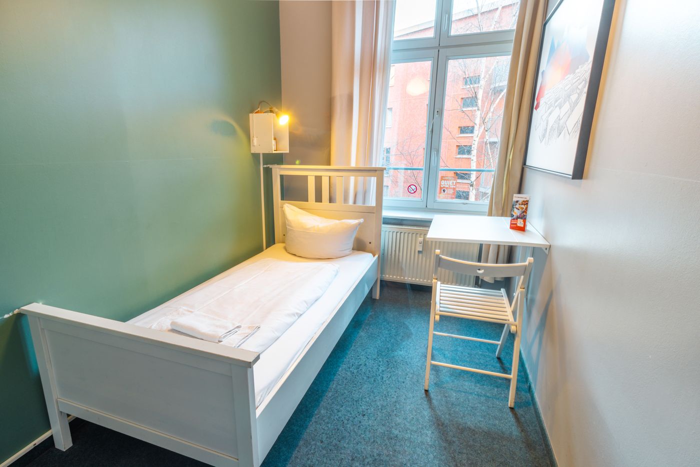 St-Christopher-S-Hostel-Berlin-Room-23