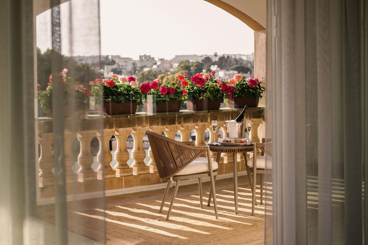 Corinthia-Palace-Hotel-Terrace-75