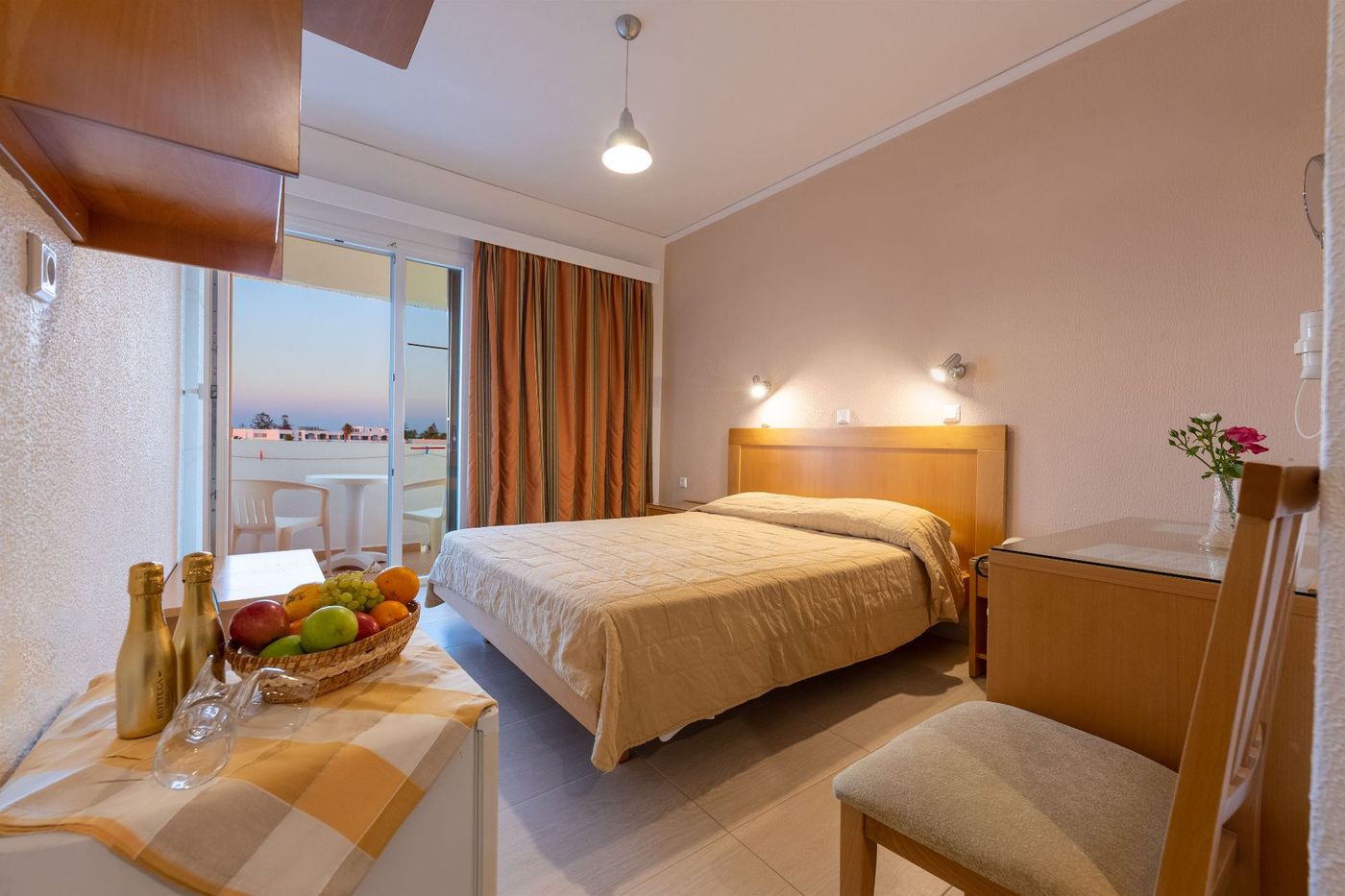 Tropical-Sol-Room-18