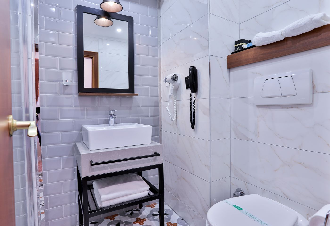 Orient-Express-Hotel-Room-22