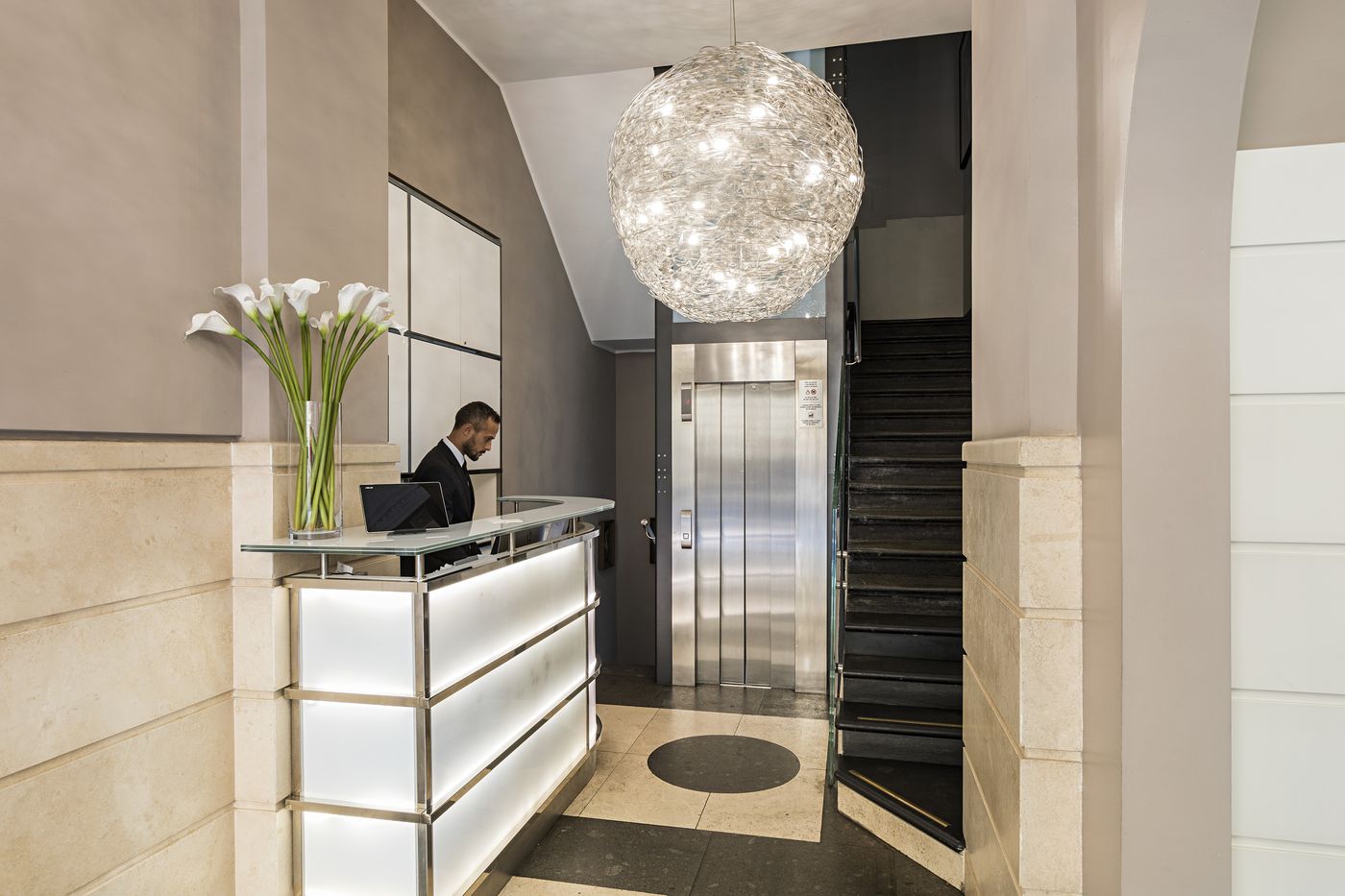 The-Independent-Lobby-8