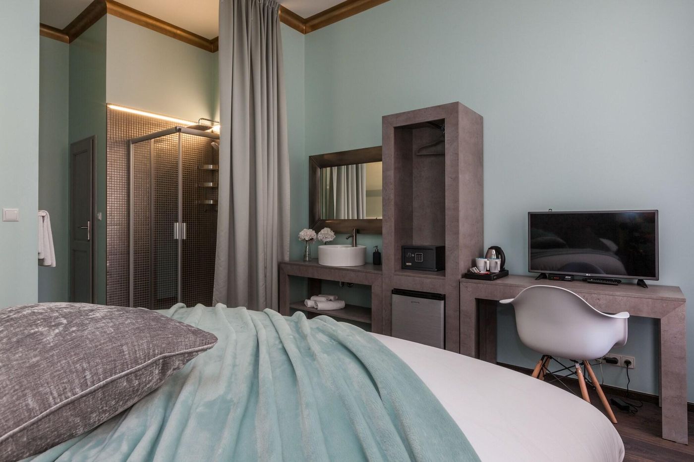 Gorgeous-Prague-Rooms-Room-29