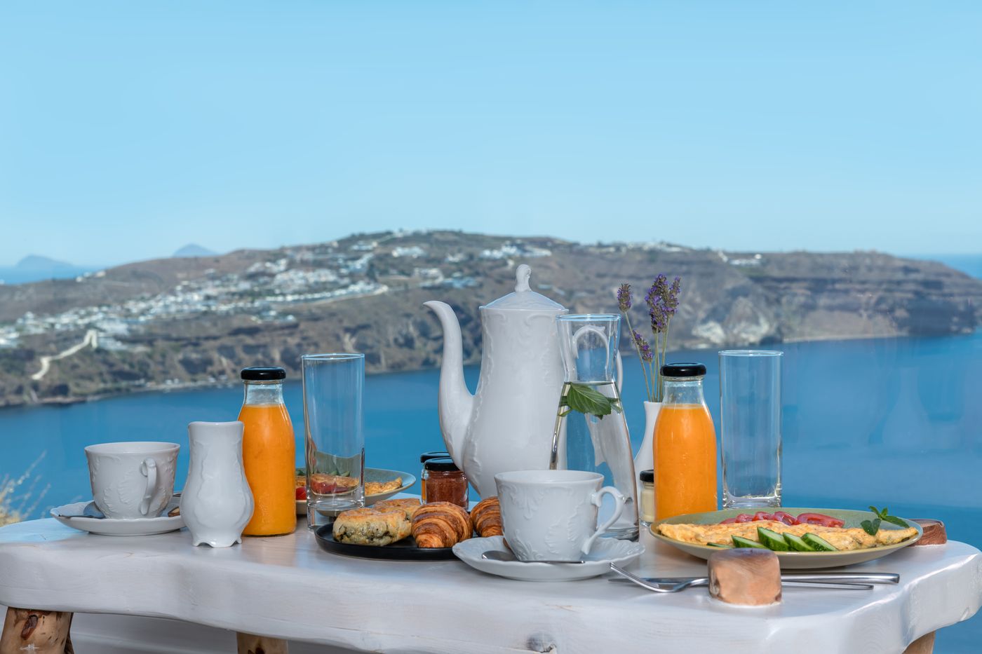 Athermi-Suites-Room-33