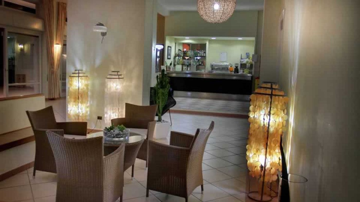 Hotel Guardacosta-Italy-CIRELLA-Lobby-8
