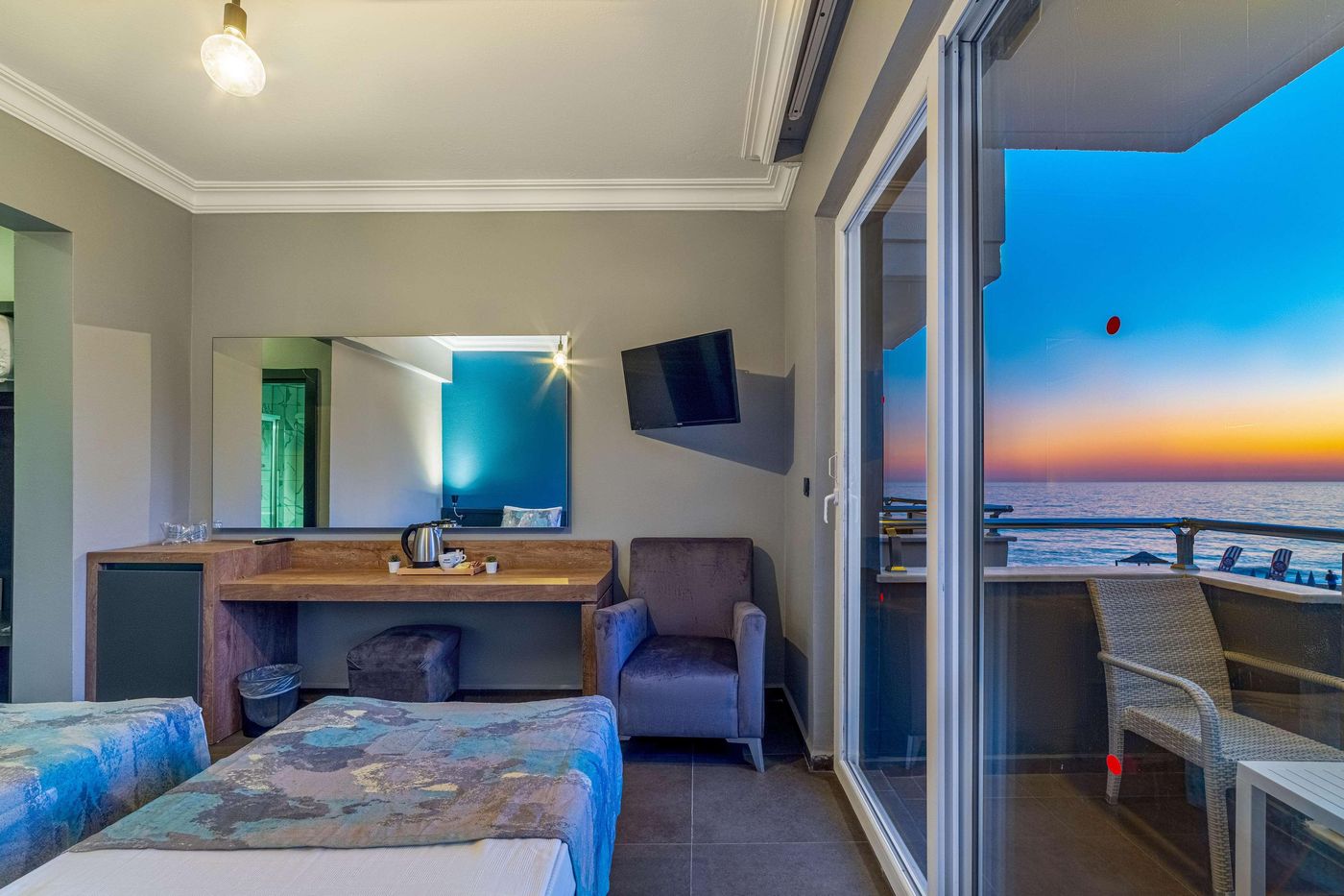 Royalisa-Palmiye-Beach-Hotel---Adults-Only-Room-24