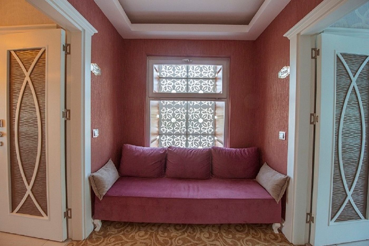 Ocean-Blue-High-Class-Hotel-Room-41