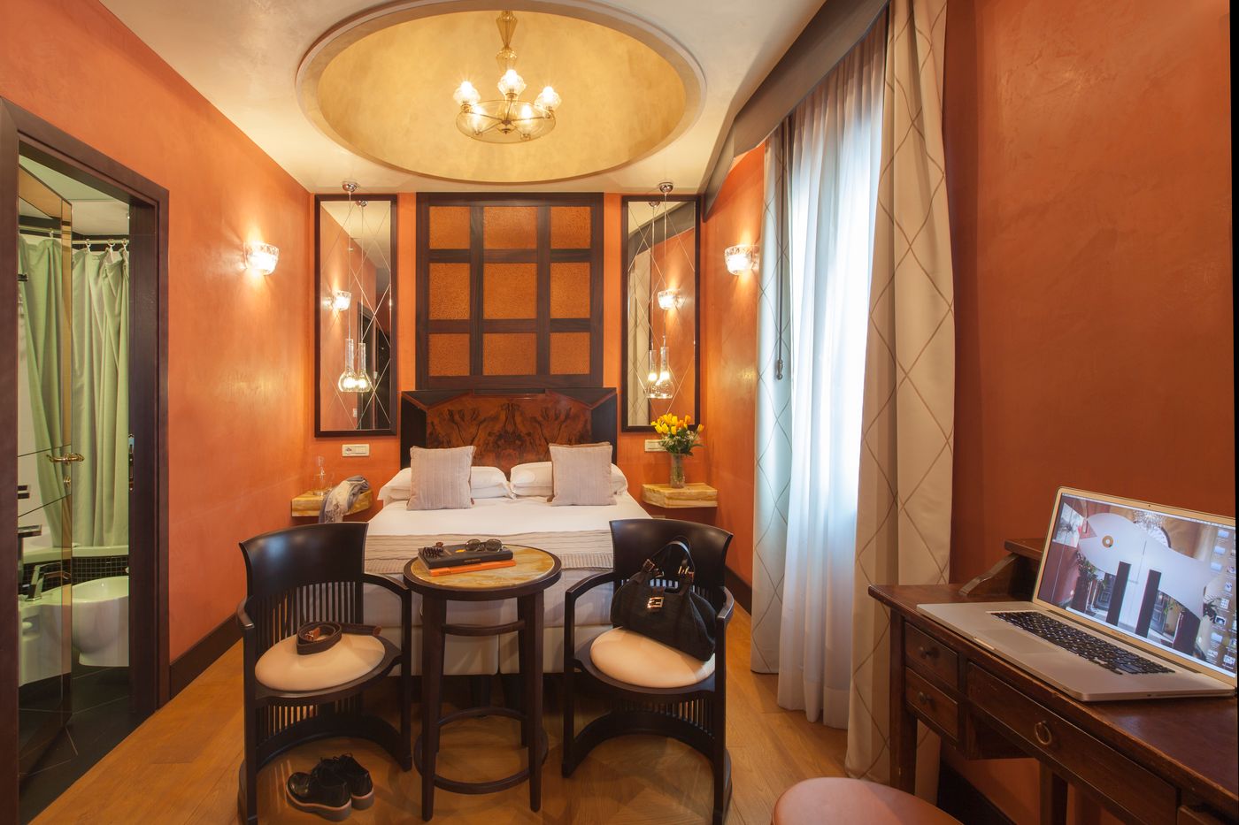 Saturnia---International-Room-29