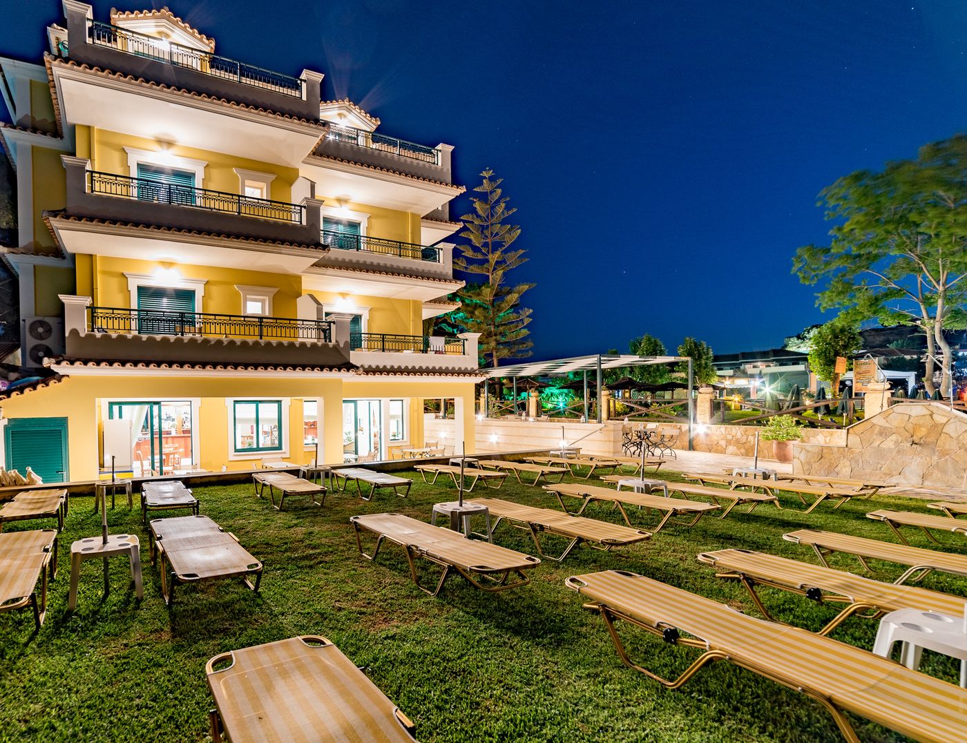 Andreolas-Luxury-Suites-General-view-3